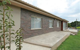 4 Bedroom House in East Bank