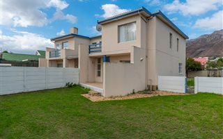 4 Bedroom House in Dobson