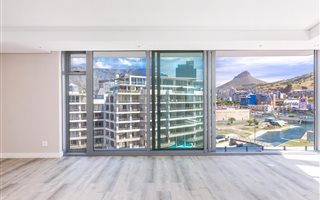 2 Bedroom Apartment in Foreshore