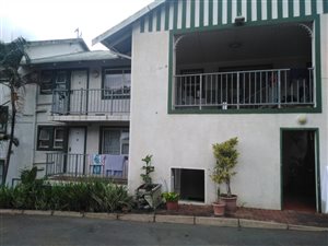 2 Bed Flat in Bellair