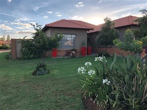 3 Bed House in Hexrivier Lifestyle Estate
