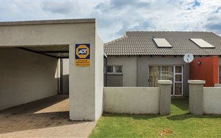3 Bedroom Townhouse in Tasbet Park