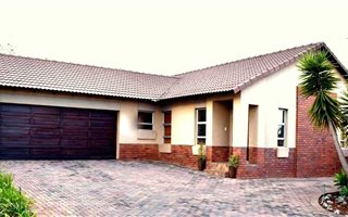 3 Bedroom House in Midlands Estate