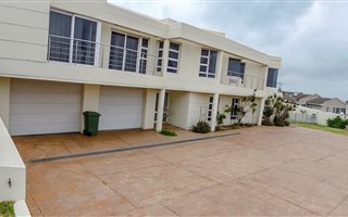 6 Bedroom House in Myburgh Park