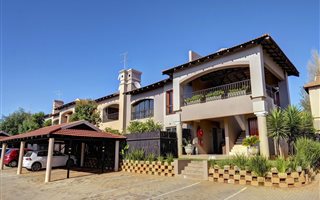 2 Bedroom Apartment in Weltevreden Park