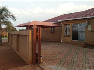 3 Bed House in Chantelle