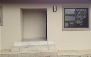 2 Bedroom House in Waterfall