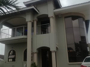 6 Bedroom House in Merebank
