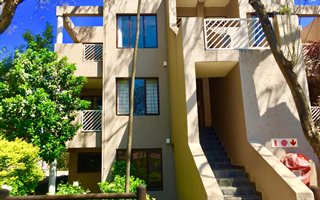1 Bedroom Apartment in Parktown North