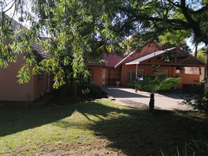 4 Bed House in Constantia Park