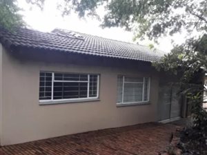 2 Bed Garden Cottage in Westcliff