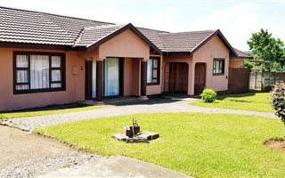 4 Bedroom House in Bellevue