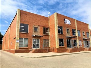 276 m² Industrial space in Hennopspark