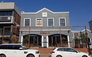 324 m² Retail Space in Greenside