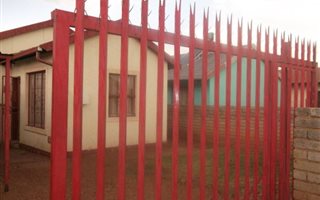 2 Bedroom House in Lakeside