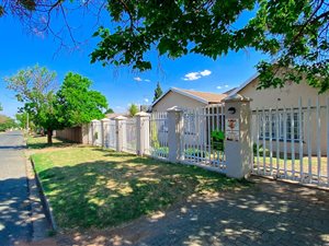 3 Bed House in Marlands