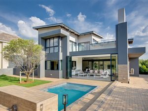4 Bed House in Steyn City