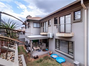 3 Bed House in Bergtuin