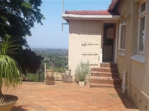 1 Bed Apartment in Cowies Hill