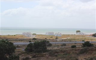 775 m² Land available in Da Gama Bay