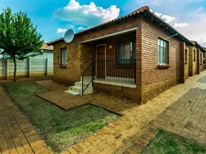 3 Bed House in Protea Glen