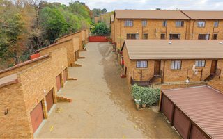 2310 m² Commercial space in Southcrest