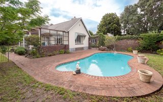 3 Bedroom House in Bergvliet