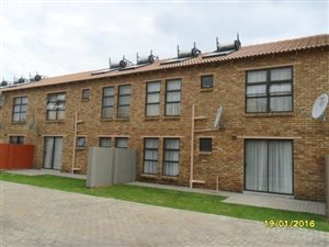 2 Bed Apartment in Grobler Park