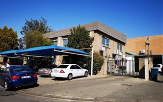 950 m² Industrial space in Kelvin