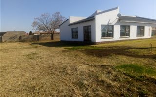 3 Bedroom House in Residensia