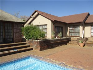 3 Bed House in Brackendowns