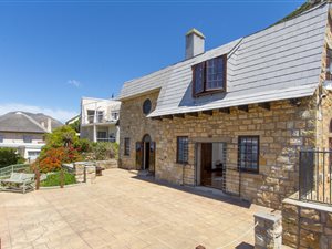 3 Bed House in Simons Town