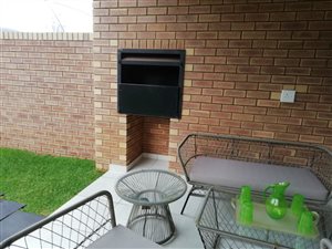 2 Bed Apartment in Jansen Park