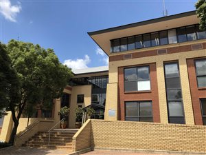 350 m² Commercial space in Weltevreden Park