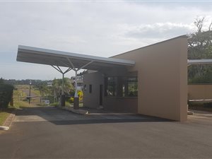 650 m² Land available in Sea Park
