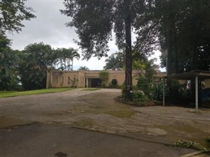 7 Bed House in Fields Hill