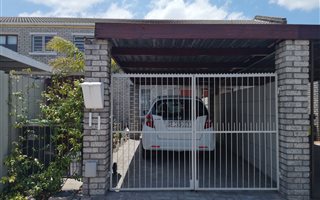2 Bedroom Duplex in Oakglen