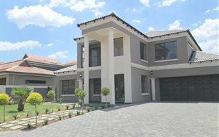 4 Bedroom House in Willow Acres
