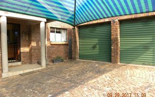 3 Bedroom House in Magalieskruin