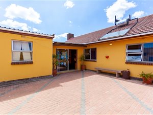 4 Bed House in Sanddrift