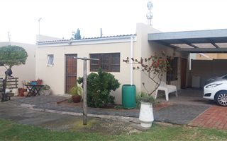 1 Bedroom Garden Cottage in Charlo
