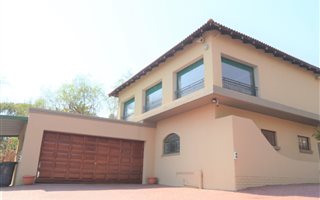 5 Bedroom House in Waterkloof