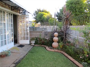 2 Bed Townhouse in Wilgehof