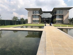 893 m² Commercial space in Boksburg Central