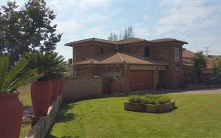4 Bedroom House in Eldo Meadows