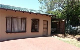 1 Bedroom Garden Cottage in The Reeds