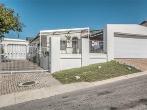 3 Bed House in Malabar