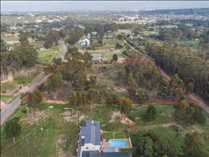 9285 m² Land available in High Riding Country Estate