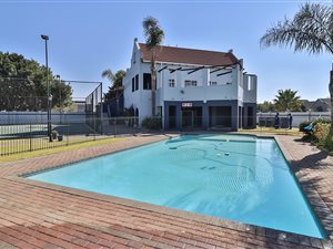 3 Bed Townhouse in Edenglen