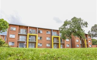 2 Bedroom Apartment in Montana Park